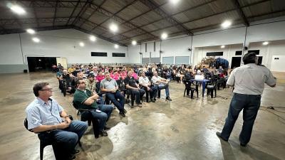 COPROSSEL apresenta resultados aos cooperados, na pré-assembleia realizada em Porto Barreiro